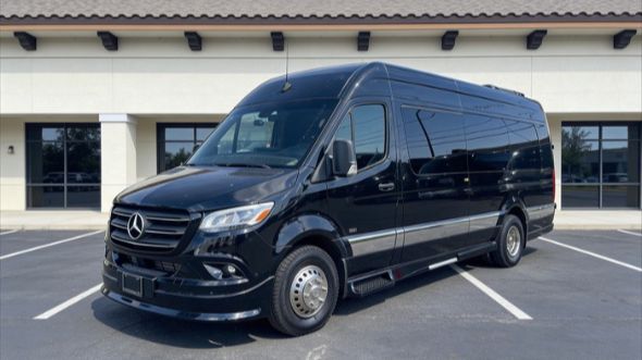 overland park employee shuttle van service