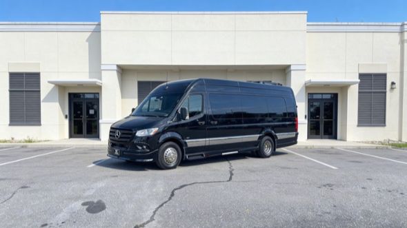topeka employee shuttle van service